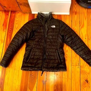 North Face black/grey reversible fleece lined jacket!  Kids size 14/16 Large